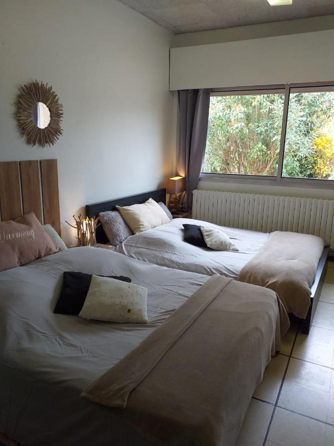 Chez Naomi Bed and Breakfast Saint-Jean-de-Cornies Exteriör bild